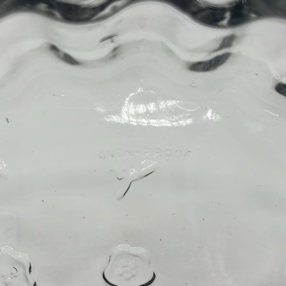 Anchor Hocking floral glass pie or quiche dish - Picture 4 of 5